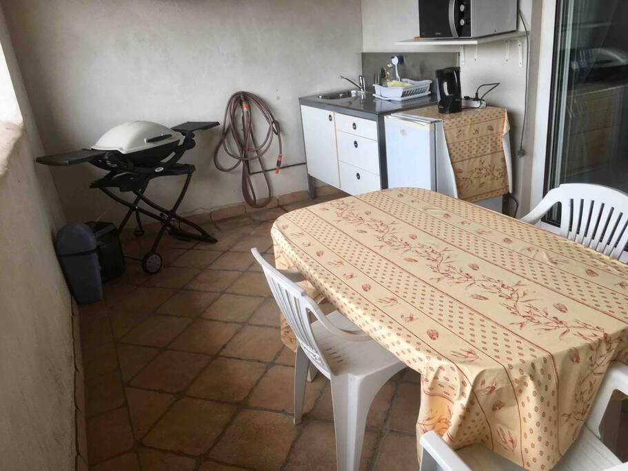 Saint-ThibéryHistoric French Townhouse别墅 外观 照片